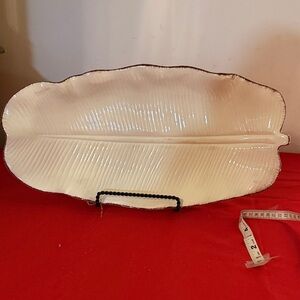 I. Godinger & Co. Banana Leaf 18" ceramic serving platter.